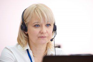Операторы горячей линии Минпросвещения России продолжают консультации по формату организации образовательного процесса в новом учебном году  