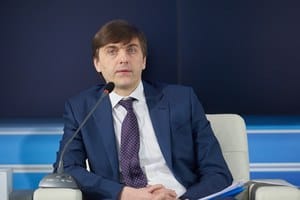 Минпросвещения разработает новую систему оплаты труда учителей